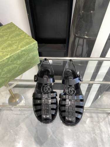 情侣款Gucci 25ss 春夏最新款 双G果冻凉鞋 专柜购买原版 正品一比一开发 所有细节 材料 全部跟你在专柜买到的都一样 欢迎细节对比 码数:36 44