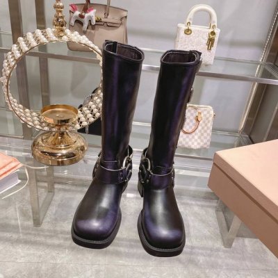 p直销 女鞋 女装 Miumiu 秋冬新品限量款高筒靴Miu系全球限量款靴子 重工艺手工鞋 复古擦色牛皮气质马丁靴 满满的复古感整个皮料选用进口小牛皮 皮质高级