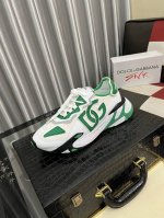 出厂价pp： Dolce&Gabbanadg高端男士运动休闲鞋。顶级专柜原单货。 原版进口牛皮 多种材质拼接设计进口牛皮内里 牛皮垫脚原版Tpr弹力大底。 Si