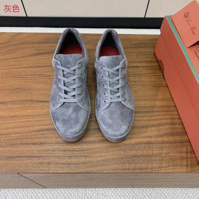 Loro Piana 休闲鞋。 意大利顶级羊绒复古优雅低调奢华。时尚性与皮料实用性同样兼具依然全网最高品质。鞋面羊京丝质柔滑。羊皮内里，原版大底。 码数：35-