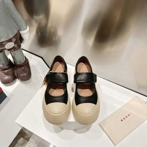 冲量价: Marni 玛丽珍大头娃娃鞋升级大底，原版一致套楦工艺，升级最新官方原版包装 玛尼这款宇宙无敌百搭小白鞋！常规小白鞋看腻了，入手一双不一样洋气厚底大头