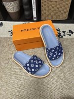 长期有货 工厂 实价 2025新款 情侣款 Louls Vultton 配抽屉盒、布袋、卡片、发票路易威登～独特现代风凉鞋。 Lv专柜代购男女休闲一字拖鞋，专柜