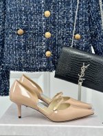 厂价 Jimmy Choo｜周仰杰经典中空高跟鞋系列 我们家JC一如既往品质优越 低调不失华丽 性感又不显张扬说的就是这款 上脚太好看了 鞋型是大家都爱的秀气款
