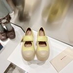 冲量价: Marni 玛丽珍大头娃娃鞋升级大底，原版一致套楦工艺，升级最新官方原版包装 玛尼这款宇宙无敌百搭小白鞋！常规小白鞋看腻了，入手一双不一样洋气厚底大头