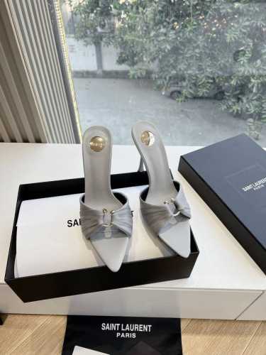 G288顶级品质Saint Laurent 圣罗兰Lee金属钻链条尖头高跟鞋Ysl姐姐的美丽尤物高跟鞋 又是人间圣罗兰 Rose同款的高跟鞋化很好修饰脚型，奢华
