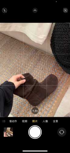 2024 UGG 超级爆款韩里韩气褶皱卷毛薄底靴勃肯马丁风设计轻松驾驭四季变换利落线条勾勒出别致廓形双层皮毛一体鞋面舒适柔软，挥洒自信时髦温柔配送蕴藏轻盈力量