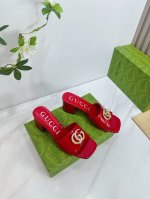 出厂 2025 Sss新款报到 Gucci 古*奇 原单品质 原汁原味的欧式风格 上脚非常完美穿搭上配此鞋 优雅大方 晶莹剔透 无论种各配件材质 都是家独一比一