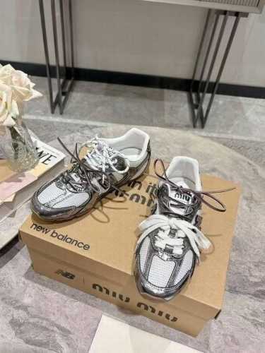 银色网面 P360Miumiu X New Balance 联名款Nb运动鞋女码 Miu Miu 缪缪大秀上爆出的这双与New Balance 新百伦联名款运动
