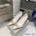 橙子出厂价p balenciaga 巴黎世家新款 金属扣 Bb扣尖头高跟鞋 细跟单鞋 巴黎世家的鞋子绝对开了挂 整双鞋的精髓就是它的鞋头了 够长够尖 并且不带臃