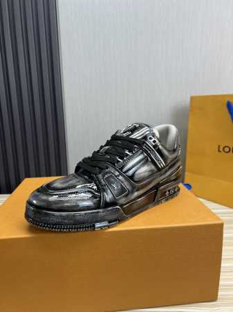 工厂价 Lv～路易威登 By Virgin Abloh最好看的运动鞋，驴牌力推新品 官网限定款复古篮球运动鞋 情侣爆款热卖 购入原版1:1精准复刻、细节很无敌、 - 点击图像关闭