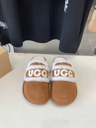 出厂价 薄底UGG logo拖鞋太火啦 一眼就上头的款式 胖胖的方圆头鞋 加上羊毛边边logo 憨憨的可爱。鞋身很轻巧 走路简直可以跳起来！ 四色:栗色 咖色
