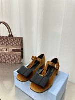 高品质 Prada 普拉达 25ss 早春新款粗跟圆头 蝴蝶结玛丽珍经典时尚配色 豪无费力的优雅风来袭 时髦 精致绝美包头 外穿时尚气质简约新款日常美出高级感，