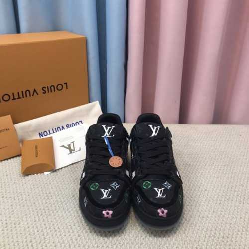 LV-Trainer路易-威登 PK市场一切版本 情侣款 走秀新款 篮球板鞋 代购品质 原版1：1开发复刻！！上脚非常舒适 做工精细 鞋面由意大利进口小牛皮拼接