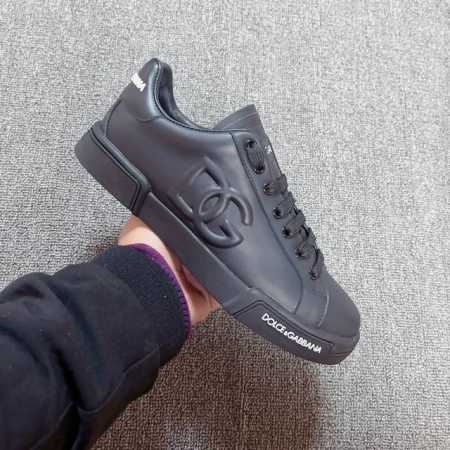 女 P380，男 P400。高品质100%实物拍摄 Dolce&Gabbana-杜嘉班纳 专柜品质 专柜主推款 进口原版头层牛皮 +立体填充物 Logo+注塑品 - 点击图像关闭