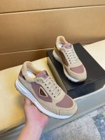 prada 普拉达 -高端品质 原单 -鞋面 丝绸小牛皮 品牌帆布布匹 品牌金属扣件 -内里 网布 垫脚; 顶级牛皮 -大底 超轻Tpu发泡; 成型大底 -超高