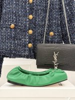 厂价 Jacquemus25Ss春夏新款 大方头蝴蝶结芭蕾舞鞋 这款乐福鞋真的很耐看！ 大方头设计 真的太时髦了 胖宽脚型也可驾驭 修饰脚型 显脚瘦！ 面料采用