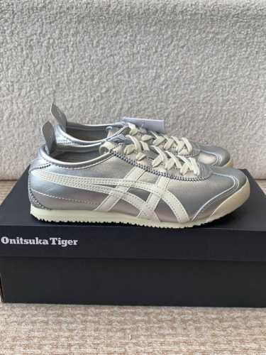 P250亚瑟士 Onitsuka Tiger鬼冢虎 反转李小龙 现代经典复古休闲Mexico66，情侣款百搭休闲，鞋子柔软舒适 可以随意折叠，上脚时尚有型，百年