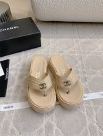 拖鞋 凉鞋 CHANE*新款夹趾厚底凉鞋 脚感非常舒适 上脚秒变大长腿 随意百搭 鞋面羊皮 布面 内里垫脚羊皮 防滑橡胶底 底厚4cm 尺码35-39 40 4