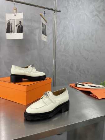 爱马仕 HerméS 乐福五金扣件单鞋 高品 原版工艺 款式经典 简约 此款主要对比的就是工艺 品质 爱马仕 HerméS 夏天开始不一样的夏天生活 爱马仕He - 点击图像关闭