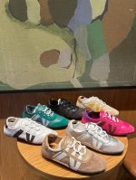 新款上架 Louis Vuitton 25Ss Lv路易威登专柜最新复古德训鞋 ，芭蕾运动鞋 ，众多网红明星纷纷开秀上脚 ，这款系带休闲运动鞋妥妥的美式复古风格