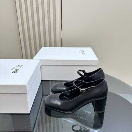 顶级版本出厂 Celine*赛琳2024秋冬新款高跟玛丽珍系列单鞋，专柜限量款 凯旋门的五金扣设计极具品牌辨识度非常百搭的一款单鞋 鞋面：进口牛漆皮，开边珠 内 - 点击图像关闭