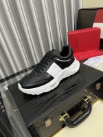 出厂价pp Valentino 华伦天奴 Ss春夏新品爆款休闲运动鞋 进口弹力布鞋面后跟为华伦家专属铆钉状 整体非常具有代表性 组合大底 上脚真的超好穿又很舒服