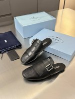 普拉达 Prada 2025春夏走秀款复古流苏半托鞋 时髦精的狂爱，走秀款整个鞋子采用原版1：1做旧工艺，鞋头采用复古镂空设计流苏点缀复古时髦感满满 后跟松紧带
