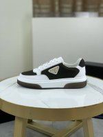 工厂价 顶级版本 原单 Prada 普拉达新款休闲运动鞋 原版购入开发 做货 普拉达家男士经典系列 科技透气面料搭配牛皮 休闲运动鞋 休闲之履运动老爹鞋结合高科
