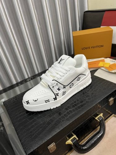出厂价pp： Louis Vuitton 原单新款Lv路易威登 * 顶级版本 Lv经典潮鞋！选用进口原版牛皮 水染牛皮内里.原版耐磨橡胶大底！高品质精品！码数: