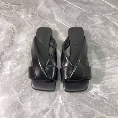 工厂p价p 顶级高端版本 代购品质 原版开发 Bottega Veneta2025Ss新品爆款夏季女士Riva平底穆勒凉拖鞋 Bv新款全真皮扭结编织装饰拖鞋抢手