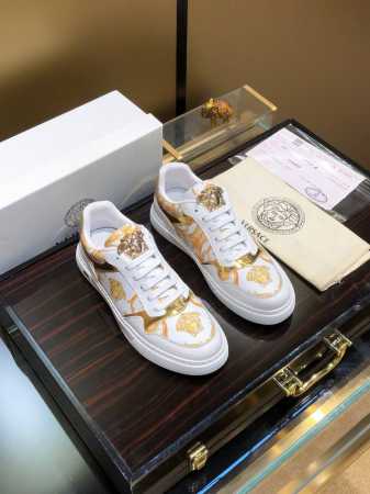 商品名称：Versace 范思哲 正规码数: 38-44 休闲鞋 商品材料：精选 牛皮鞋面，柔软羊皮内里；原厂大底。 - 点击图像关闭