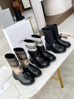 冲量 Dior24新品刺绣靴子真的在发光气质款 #公主的快乐公主知道 #鞋控的日常 #0Otd#Dior #Dior #Dior靴子 Dio 高靴新品 真的是Y