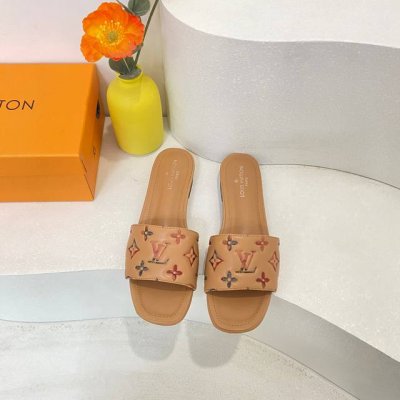 橙子出厂价p louis Vuitton 路易威登 夏季新款 Lv彩色压纹方头平底拖鞋 休闲凉拖 码数 34-42