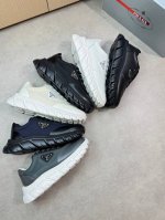 prada 普拉达 -高端品质 原单休闲运动鞋 -鞋面 开边珠牛皮 品牌高丝光帆布 鞋身品牌金属扣件 -内里 水染牛皮 -大底 超轻Tpu发泡 成型大底 -超高