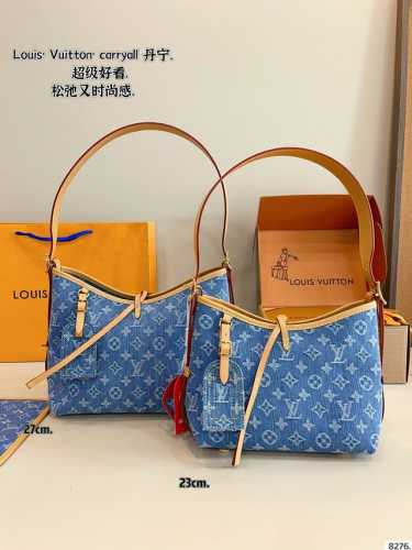 配礼盒. Lvcarryall 丹宁牛仔. 新款购物袋 背上秒变气质女神 容量杠杠的 日常出街完全拿捏！ 时尚又不失优雅。 尺寸：29*12*24 23*11*