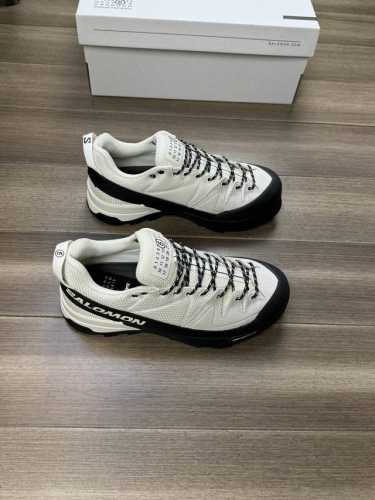 Maiso* Margie** 马丁 马吉* -高端品质 原单 情侣装 -鞋面：原版品牌帆布布匹、反绒小牛皮、鞋口热切品牌logo -内里：品牌帆布布匹 -大底