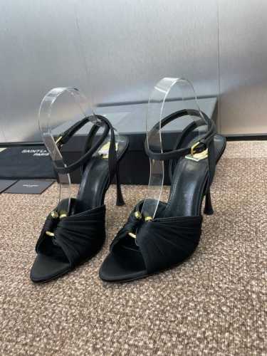 工厂p价p saint Laurent paris 圣罗兰2025春夏新款高跟女鞋 Ysl字母Logo五金扣明星同款圆头细跟一字拖露趾凉鞋 材质:鞋面进口环保透