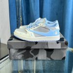 新配色Air Jordan 1 low 乔一低帮复古篮球运动鞋 Size：36 36.5 37.5 38 38.5 39 40 40.5 41 42 42.5