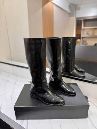 Saint Laurent 圣罗兰 YSL高跟长筒靴。专柜年度最新秋冬款长靴，上脚很好的修饰脚型，搭配高跟秒变大长腿。 鞋面：16寸进口开边珠牛皮 内里 垫脚 - 点击图像关闭