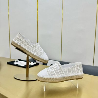 普通版本 ，顶级版本 Chan E*L2024新配色香奈儿官网同步 渔夫鞋 专柜原版开发，正品工艺，手工折边后缝合，纯手工缝马克线，鞋正中的双c Logo点缀恰