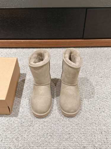顶级品质 UGG经典系列全新升级厚底雪地靴 check 你的随性复古棕色系look，点亮街头拿捏 潮酷不费力~厚底铅笔靴 大橘底一秒蹬厚底TAZZ秋冬装备齐活，