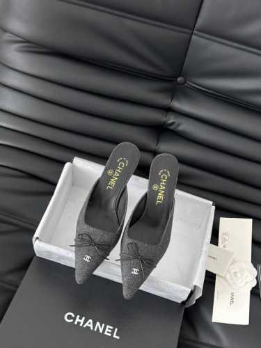 Chanel Vintage中古系列凉鞋简约而不简单的款，上脚特别显脚细。鞋面定制面，内里垫脚羊皮，真皮大底。跟高7Size:35-39 其它码数定做