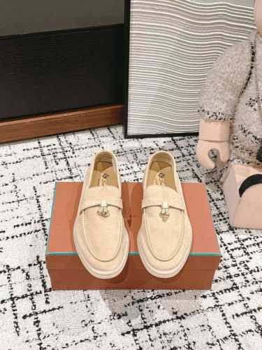 莞厂 代购级别 loro piana* fw24经典乐福鞋休闲鞋 诺悠翩雅Lp奢华品牌 低调富人的不二选择！ 简约高级 低调奢华 随性好穿，舒适度满分 鞋面：原