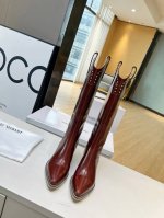 冲量价: ISABEL MARANT 伊莎贝尔秋冬经典网红爆款长靴 一个用极简风格来陈述一对靴子的牌子必不可少的一款简单靴~诠释百搭的味道，整鞋马油皮制成， 内