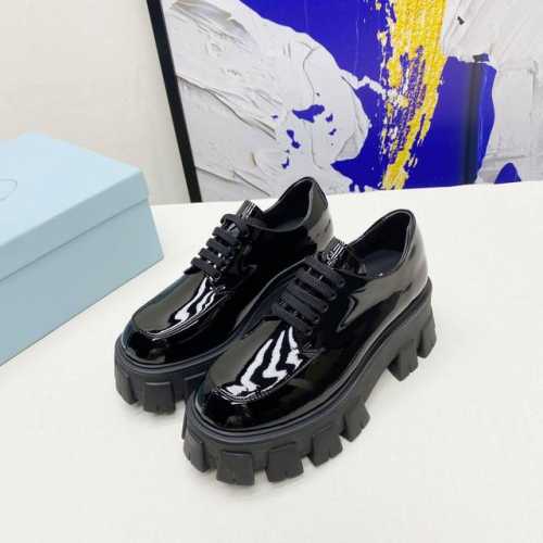 PRADA 代购级 秋冬新款 原版一比一复刻，市场上最高版本 今年普拉达简直逆天了，款款都好看，这款鞋子穿上舒服感太棒了，巨显腿长，时尚百搭款式， 秋季必备 面