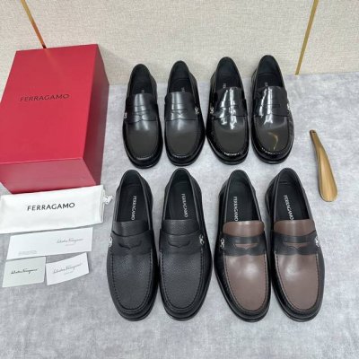 sf 菲拉 Ferragam* 新品乐福鞋皮鞋 Gancini横带压字莫卡辛鞋 采用新款鞋楦制作 鞋型经典 打造现代时尚造型 点缀经典元素 展露清新时髦魅力Va