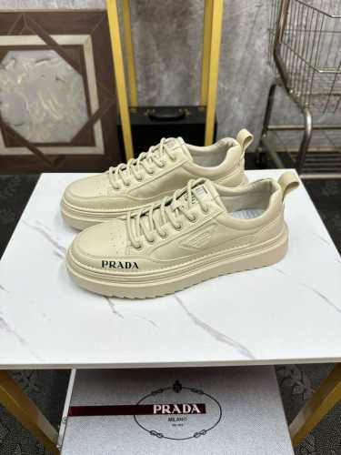 Pradr-普拉达 奢牌运动休闲鞋，进口原版牛皮+网布材质，网布内里 高档舒适，原版大底轻盈耐磨！纯手工制作，细节决定品质！38-44 45定做不退换 C2