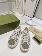橙子出厂价p Gucci 古驰 经典刺绣Gg低帮老花厚底帆布鞋 休闲鞋板鞋 情侣款 重工刺绣追求极致 增高上脚舒适 底轻！ 面料：特定双G刺绣印花条纹提花织法帆