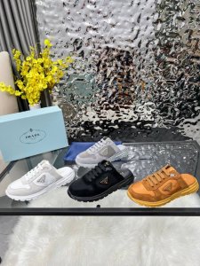 工厂p价 女装女鞋 运动原单普拉达 prada.. 2025年爆炸款出货了。，原版1比1开发，四色可选 35--4134与41码可订做不退换 ，_