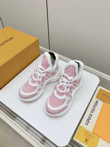 出厂 高版本 2024Ss Lv Archlight 驴牌五金休闲运动老爹鞋后增跟高约5.5Cm 大底最高度厚约8Cm 多色入选！ 面料:环保tpu和进口牛拼皮